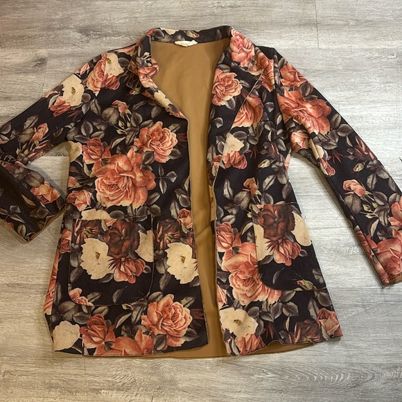 Solitaire soft open front watercolor floral blazer M - Picture 2 of 9